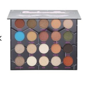 BEEBEAUTY LONDON Barbarella Eyeshadow Palette $50 Black Owned Beauty